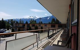 Alpine Inn & Suites